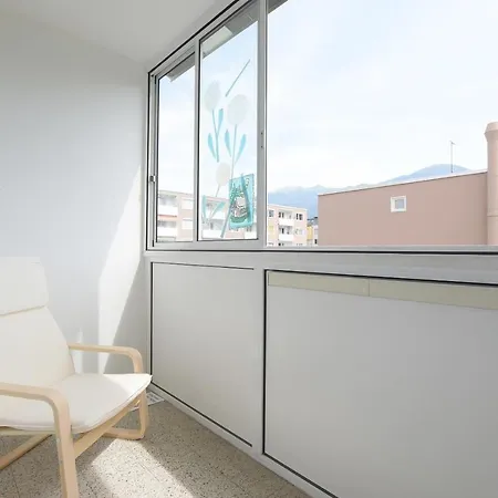 Studio Apartment With View アパート *
